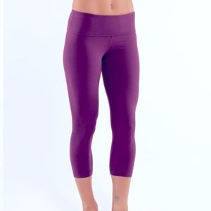 Lululemon Wunder Under Cropped Leggings